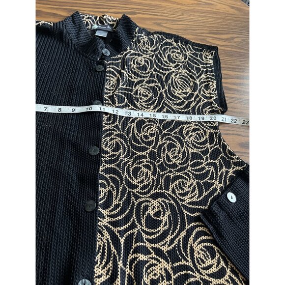 Damee Inc. black tan short cap sleeved button front top size Medium - Picture 6 of 7